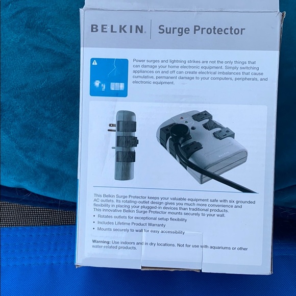 BNIB 6 outlet extender - Picture 8 of 8